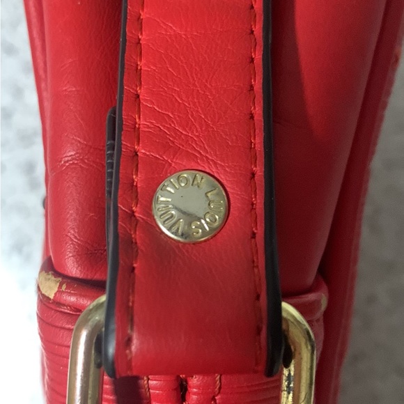 Louis Vuttion X Supreme Danube (used) - Picture 5 of 5